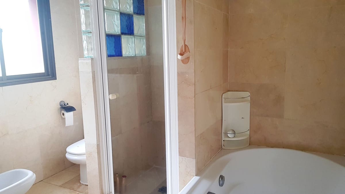 5 sypialnia Willa na sprzedaż w Elviria z basenem garażem - 3 500 000 € (Ref: 10138866)