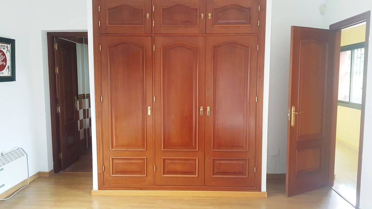 5 sypialnia Willa na sprzedaż w Elviria z basenem garażem - 3 500 000 € (Ref: 10138866)