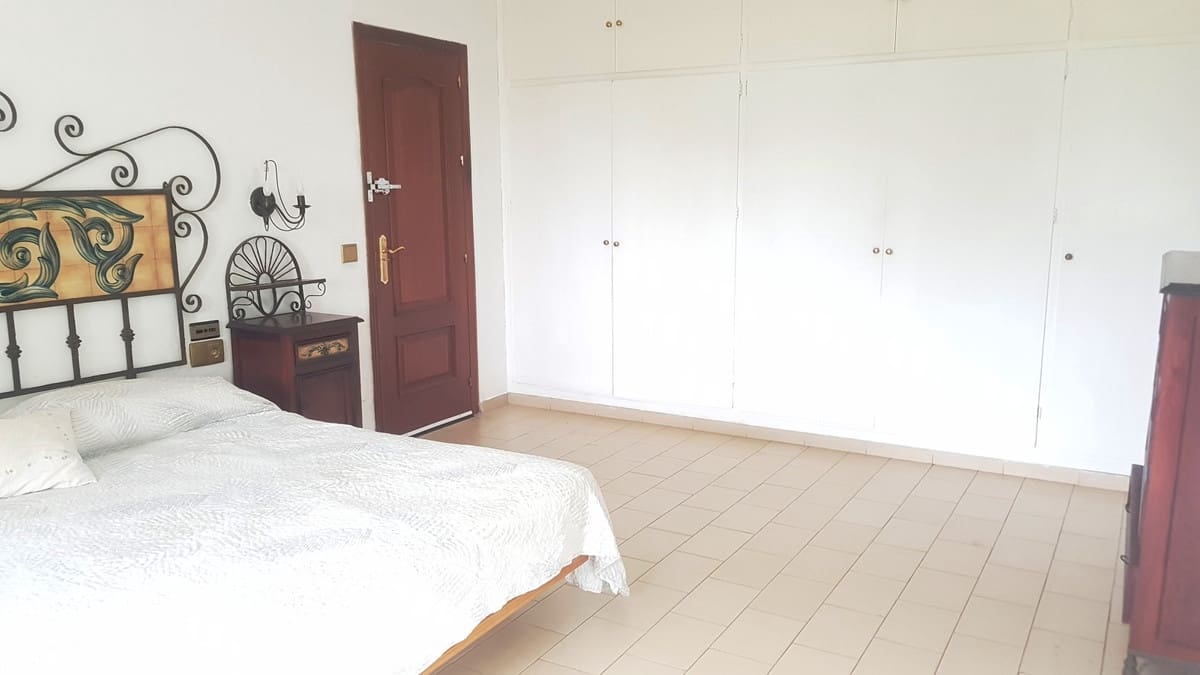 5 sypialnia Willa na sprzedaż w Elviria z basenem garażem - 3 500 000 € (Ref: 10138866)