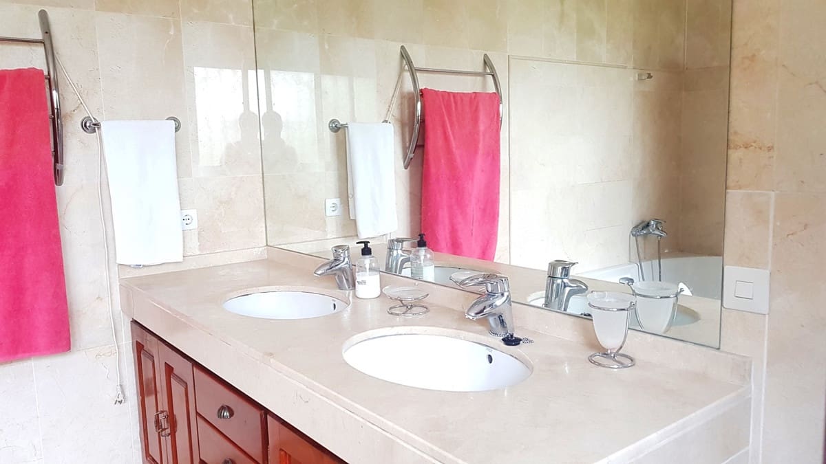 5 sypialnia Willa na sprzedaż w Elviria z basenem garażem - 3 500 000 € (Ref: 10138866)
