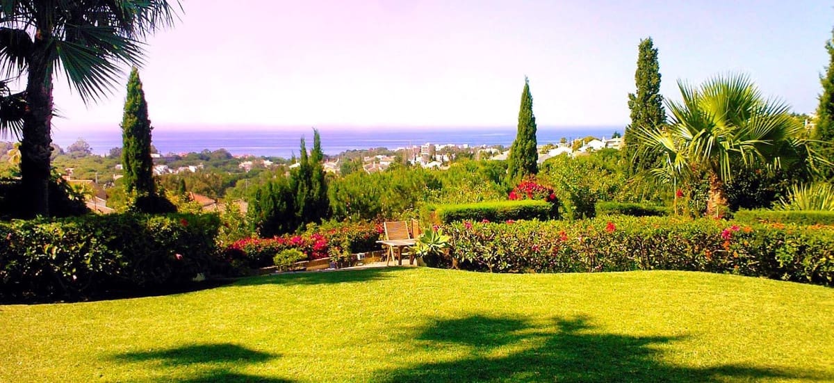 6 sypialnia Willa na sprzedaż w Elviria z basenem garażem - 2 900 000 € (Ref: 10138867)