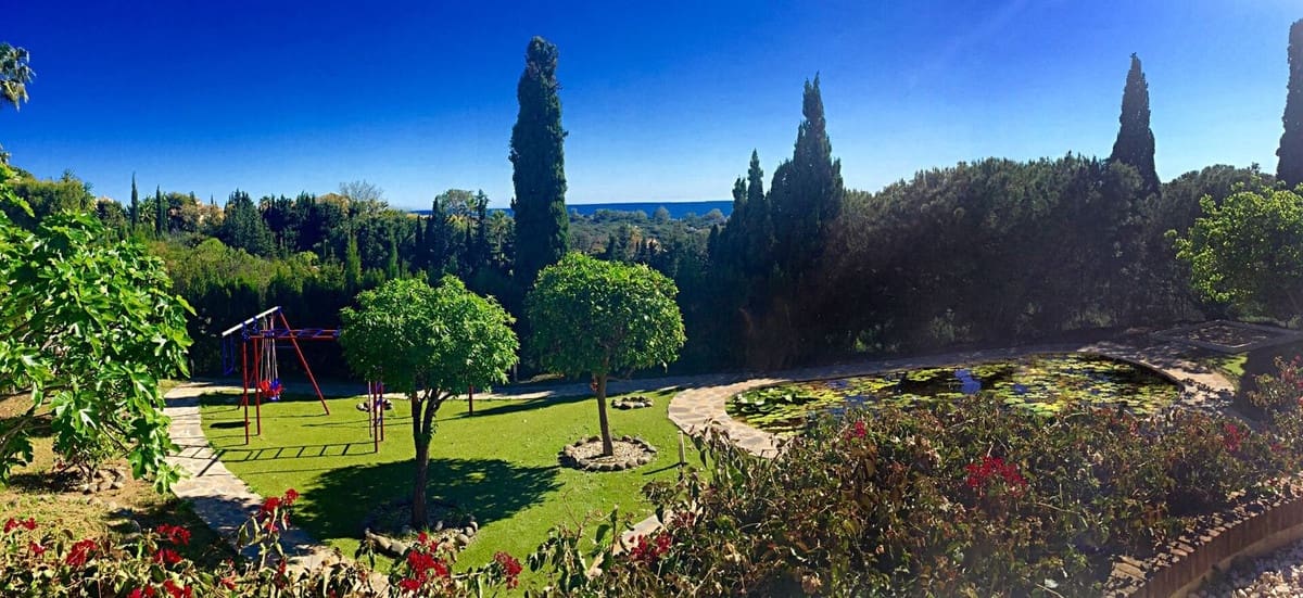 6 sypialnia Willa na sprzedaż w Elviria z basenem garażem - 2 900 000 € (Ref: 10138867)