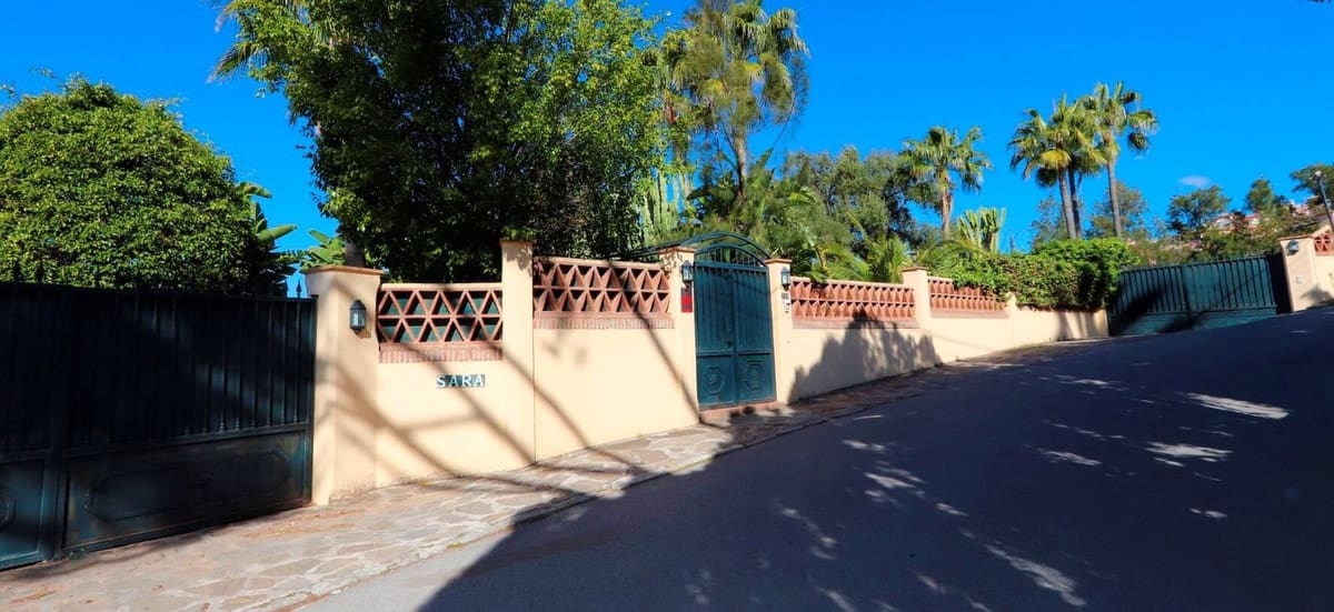 6 sypialnia Willa na sprzedaż w Elviria z basenem garażem - 2 900 000 € (Ref: 10138867)