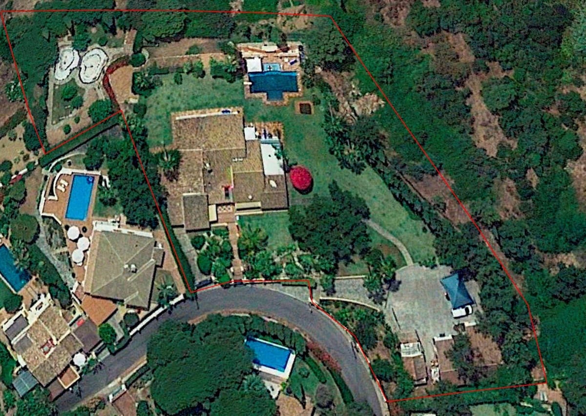 6 sypialnia Willa na sprzedaż w Elviria z basenem garażem - 2 900 000 € (Ref: 10138867)