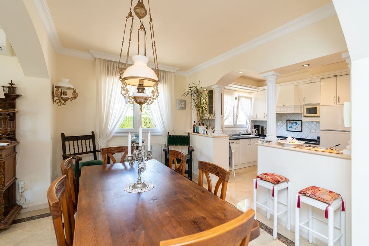 3 sypialnia Willa na sprzedaż w Torrenueva z basenem garażem - 1 375 000 € (Ref: 10138868)