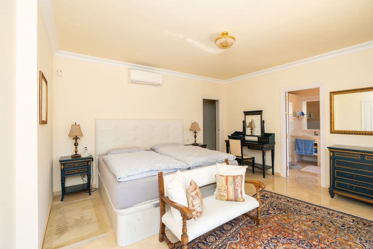 3 sypialnia Willa na sprzedaż w Torrenueva z basenem garażem - 1 375 000 € (Ref: 10138868)