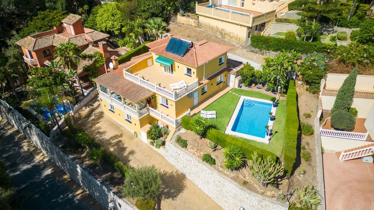 3 sypialnia Willa na sprzedaż w Torrenueva z basenem garażem - 1 375 000 € (Ref: 10138868)