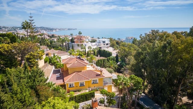 3 sypialnia Willa na sprzedaż w Torrenueva, Mijas z basenem garażem - 1 375 000 € (Ref: 10138868)