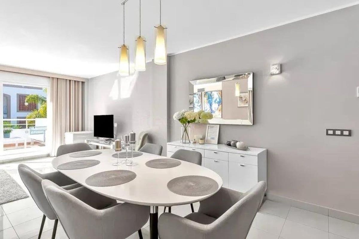 Apartamento de 3 habitaciones en El Paraiso en venta con piscina garaje - 620.000 € (Ref: 10140385)
