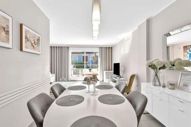Apartamento de 3 habitaciones en El Paraiso, Estepona en venta con piscina garaje - 620.000 € (Ref: 10140385)