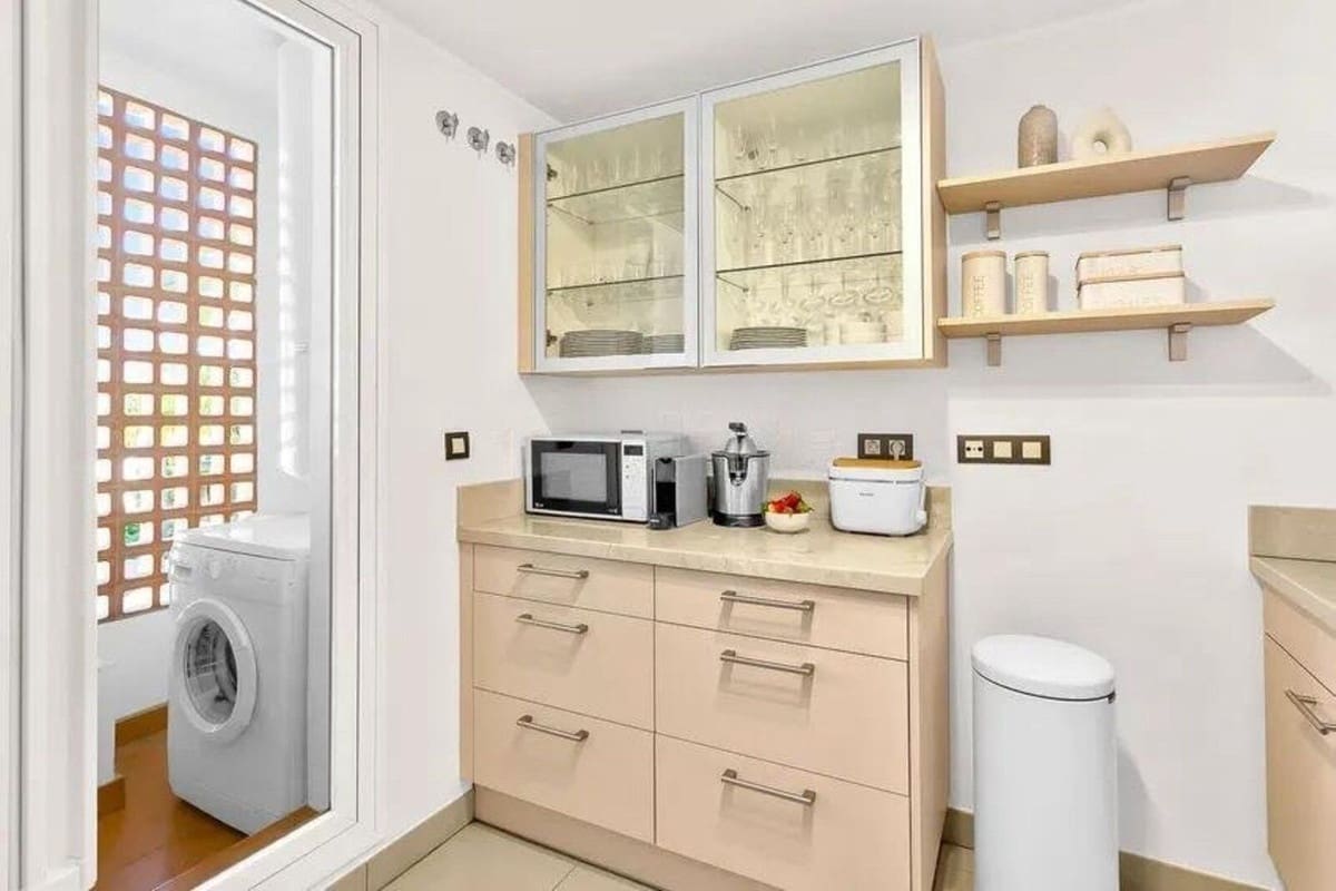 Apartamento de 3 habitaciones en El Paraiso en venta con piscina garaje - 620.000 € (Ref: 10140385)