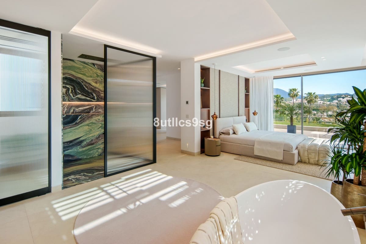 5 chambre Villa/Maison à vendre à Nueva Andalucia avec piscine garage - 11 750 000 € (Ref: 10140388)