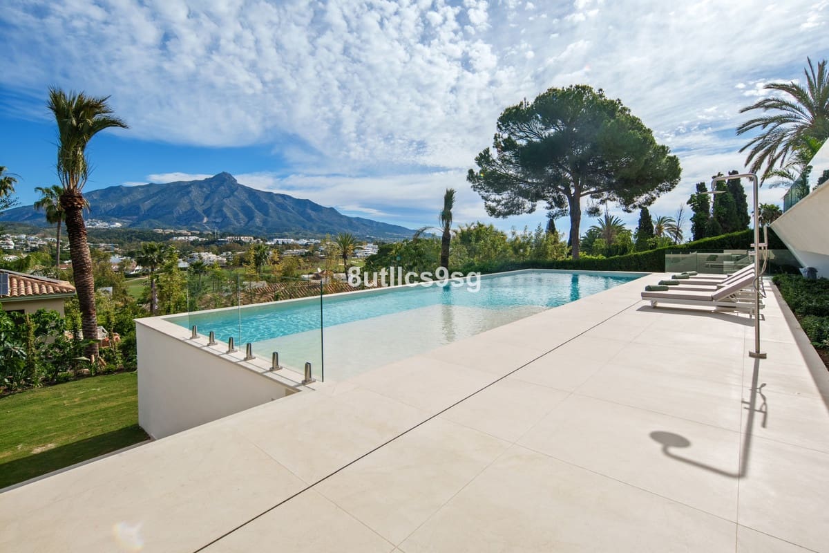 5 chambre Villa/Maison à vendre à Nueva Andalucia avec piscine garage - 11 750 000 € (Ref: 10140388)