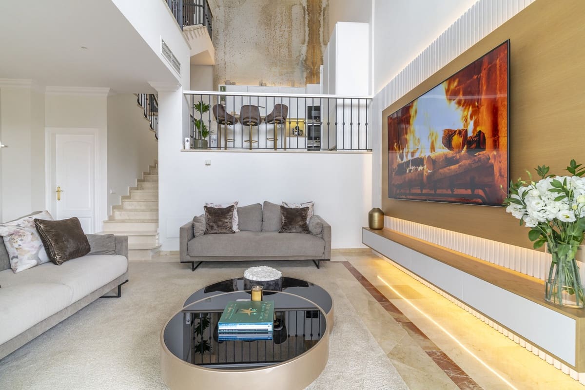 4 slaapkamer Villa te koop in Istan met zwembad garage - € 1.650.000 (Ref: 10140389)