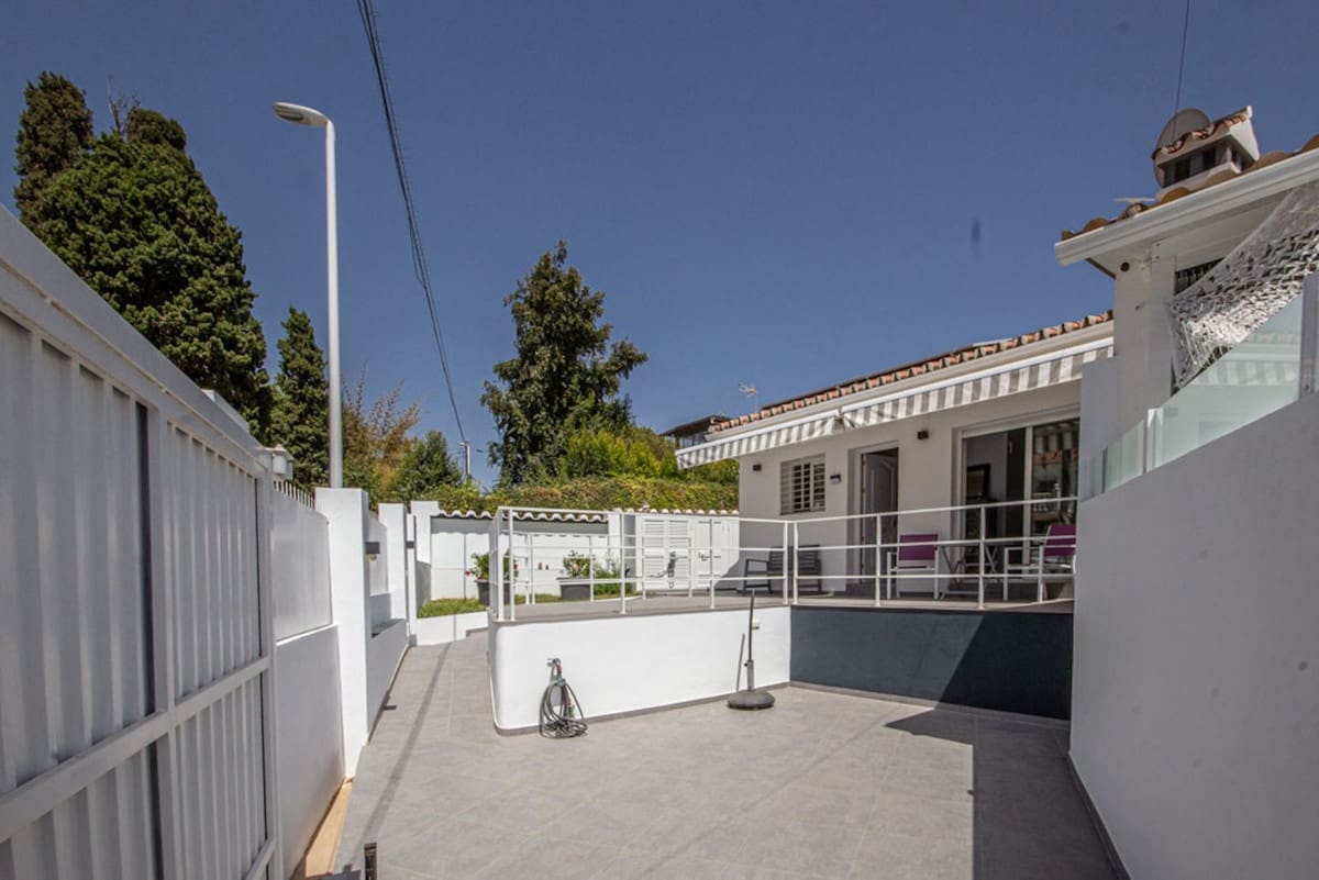 2 camera da letto Bungalow in vendita in Costabella con garage - 489.000 € (Rif: 10140402)