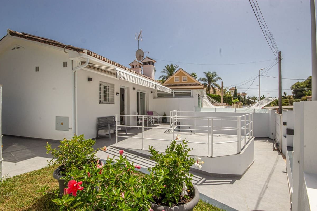 2 camera da letto Bungalow in vendita in Costabella con garage - 489.000 € (Rif: 10140402)