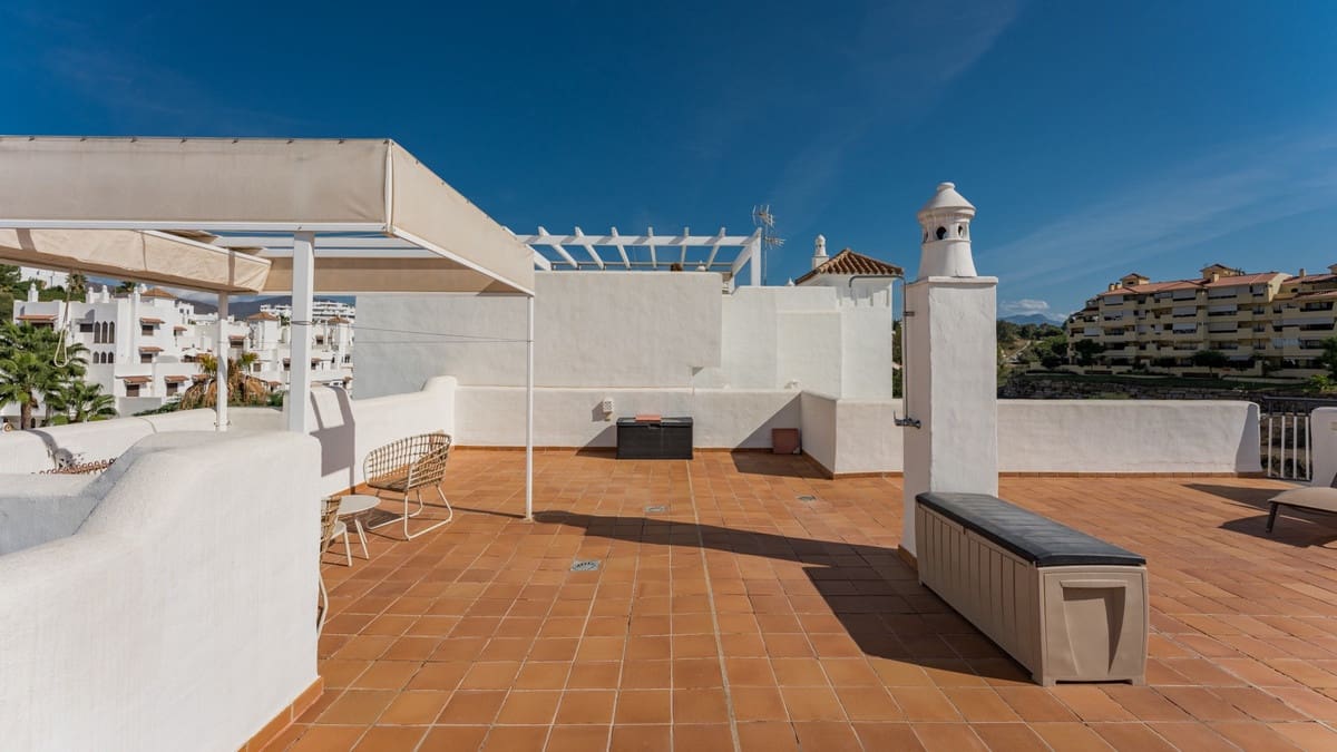 Apartamento de 2 habitaciones en New Golden Mile en venta con piscina garaje - 435.000 € (Ref: 10140404)