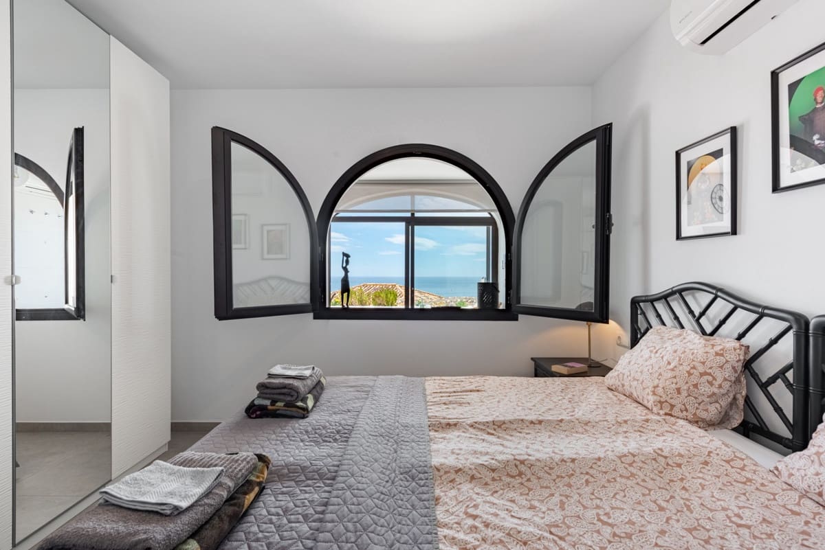 Apartamento de 2 habitaciones en Riviera del Sol en venta con piscina - 339.000 € (Ref: 10140407)