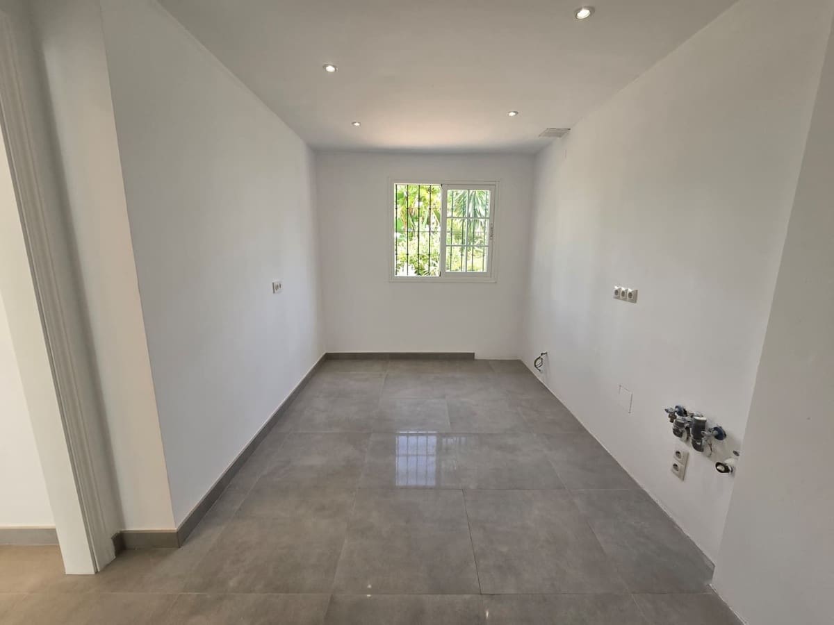 3 sovrum Hus till salu i Marbella med pool garage - 1 650 000 € (Ref: 10140410)