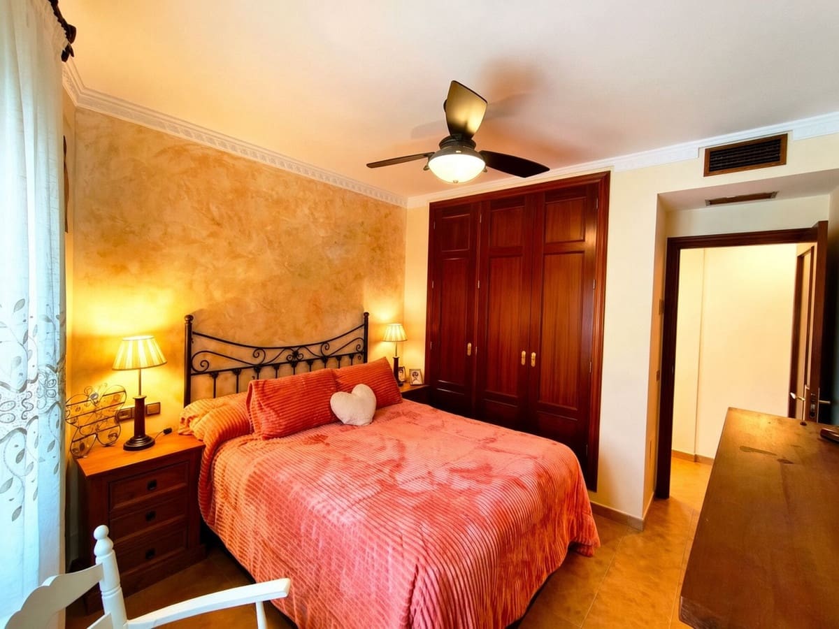 4 makuuhuone Huoneisto myytävänä paikassa Estepona mukana 
autotalli - 625 000 € (Ref: 10140412)
