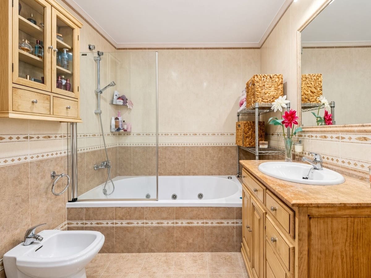 4 makuuhuone Huoneisto myytävänä paikassa Estepona mukana 
autotalli - 625 000 € (Ref: 10140412)