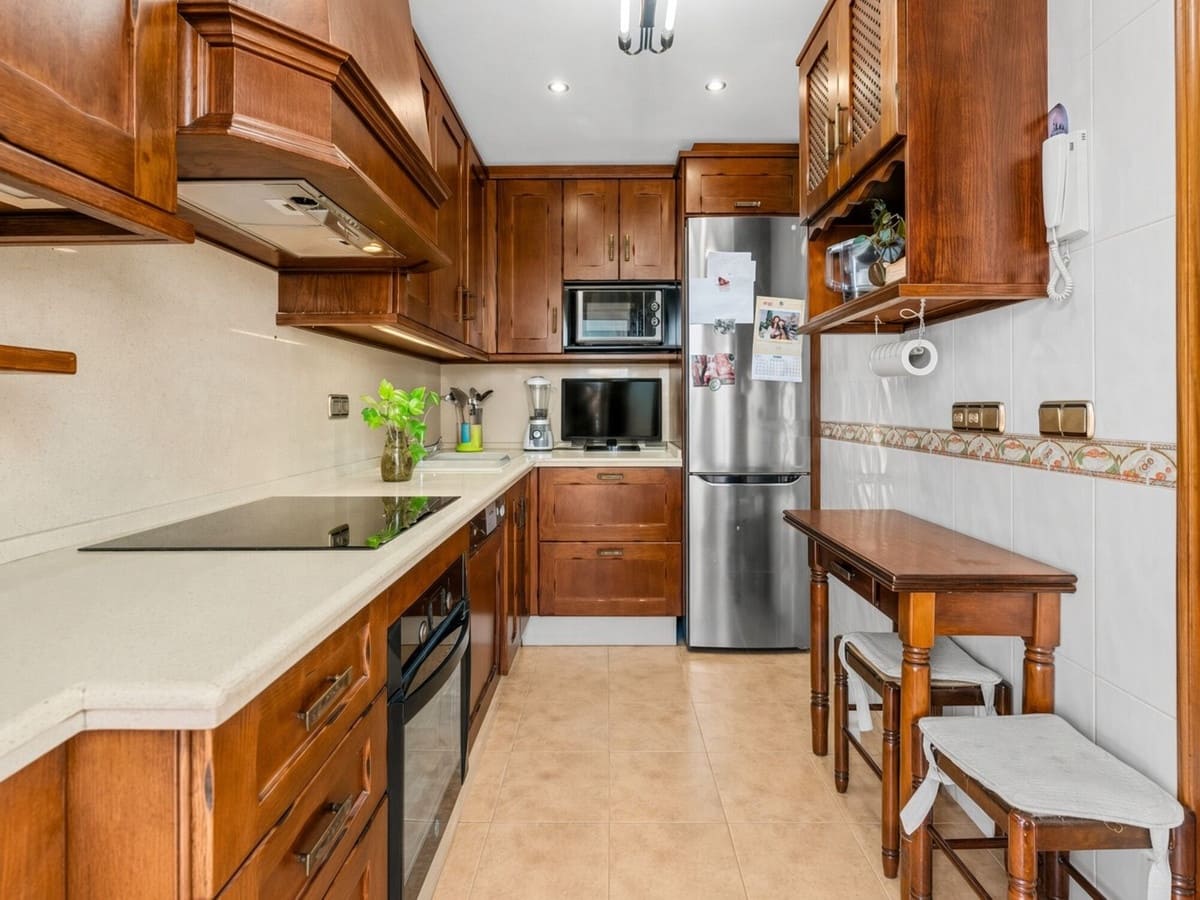 4 makuuhuone Huoneisto myytävänä paikassa Estepona mukana 
autotalli - 625 000 € (Ref: 10140412)