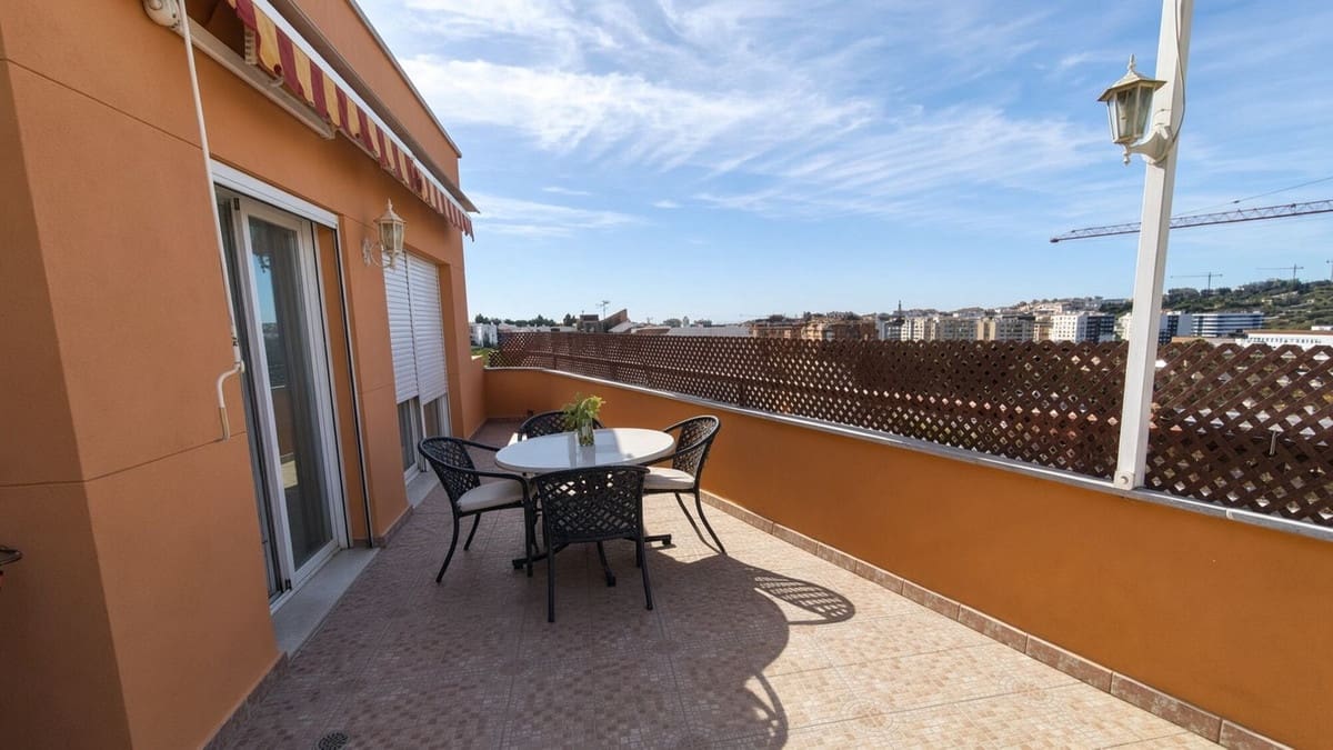 4 makuuhuone Huoneisto myytävänä paikassa Estepona mukana 
autotalli - 625 000 € (Ref: 10140412)