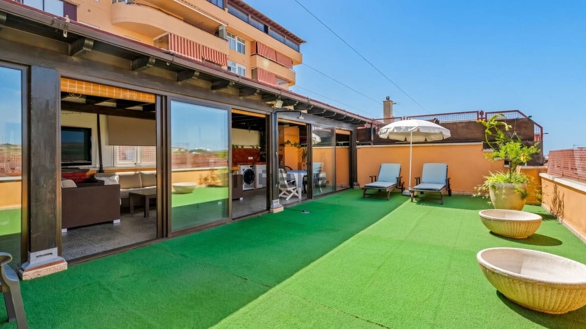 4 makuuhuone Huoneisto myytävänä paikassa Estepona mukana 
autotalli - 625 000 € (Ref: 10140412)