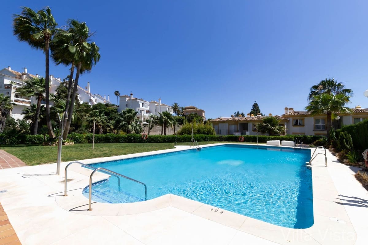 2 slaapkamer Appartement te koop in Calahonda met zwembad garage - € 265.000 (Ref: 10141610)