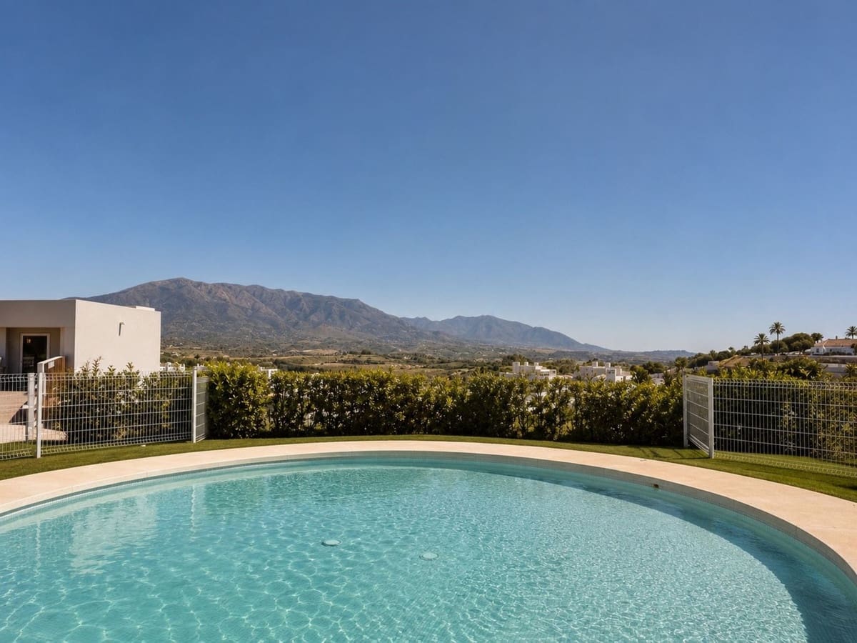 3 sypialnia Dom na sprzedaż w La Cala Golf z basenem garażem - 895 000 € (Ref: 10141611)
