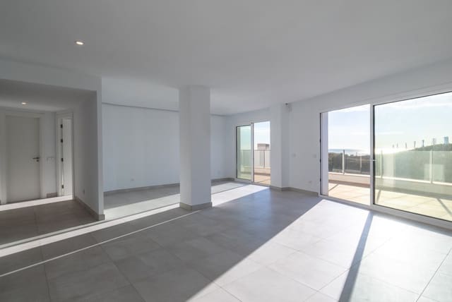 4 slaapkamer Appartement te koop in Los Monteros, Marbella met zwembad - € 749.000 (Ref: 10145633)