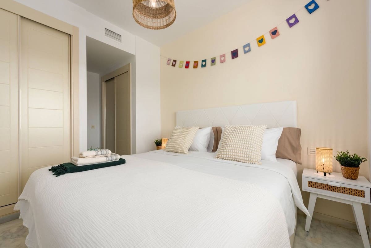 2 quarto Apartamento para venda em Estepona com piscina garagem - 285 000 € (Ref: 10147466)