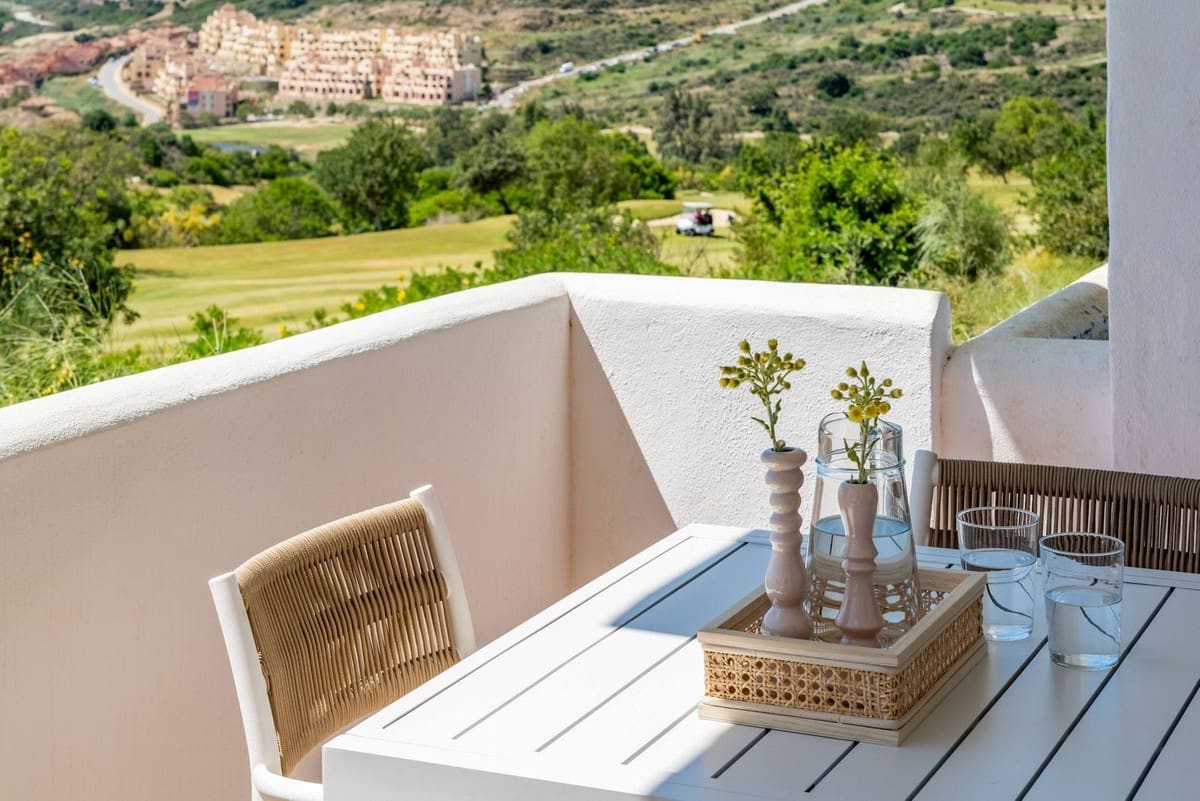 2 quarto Apartamento para venda em Estepona com piscina garagem - 285 000 € (Ref: 10147466)