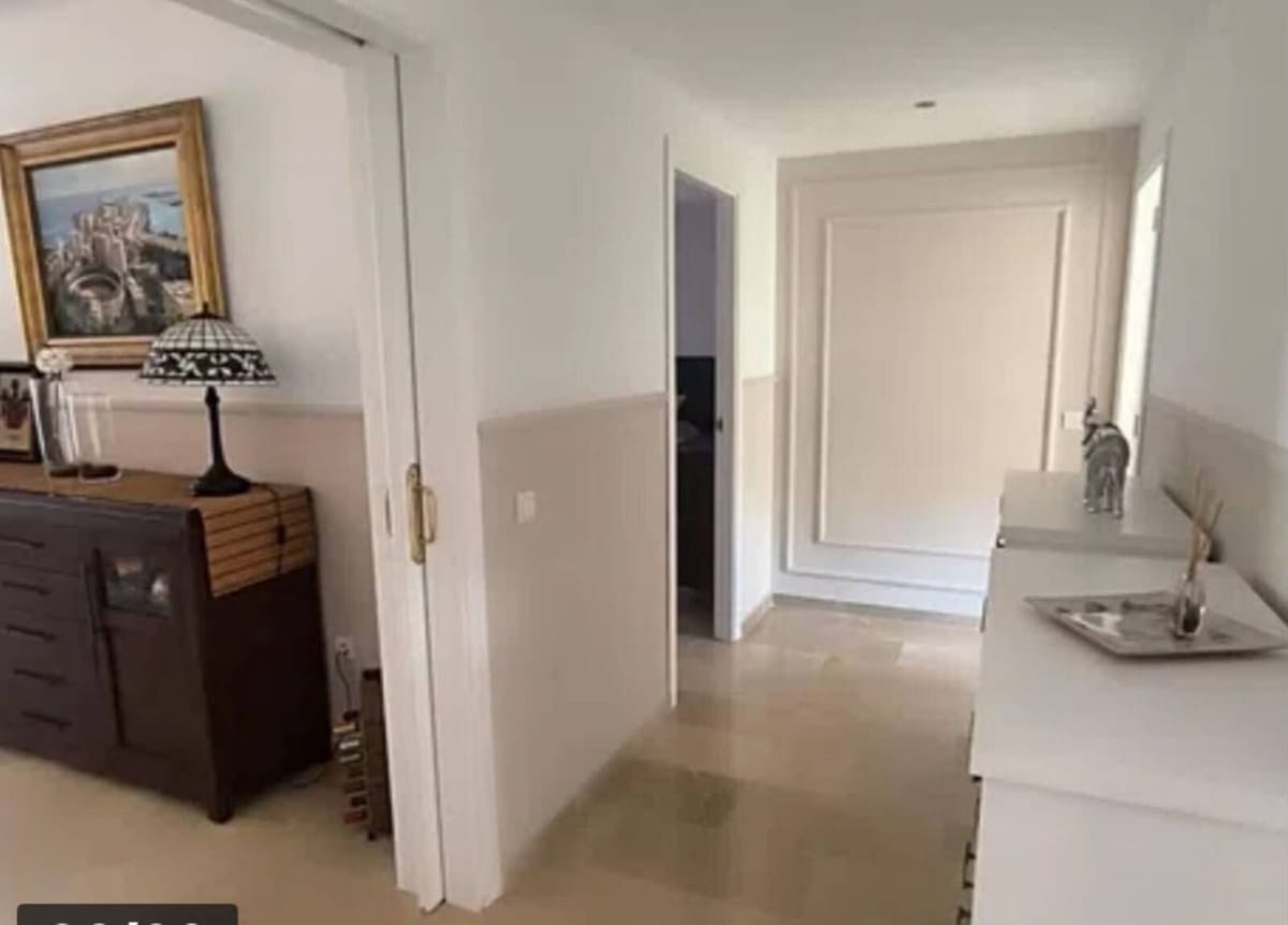 2 sypialnia Apartament na sprzedaż w Calahonda z basenem garażem - 330 000 € (Ref: 10147471)