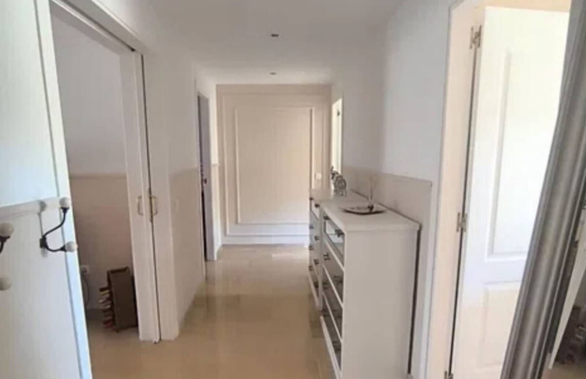 2 sypialnia Apartament na sprzedaż w Calahonda z basenem garażem - 330 000 € (Ref: 10147471)