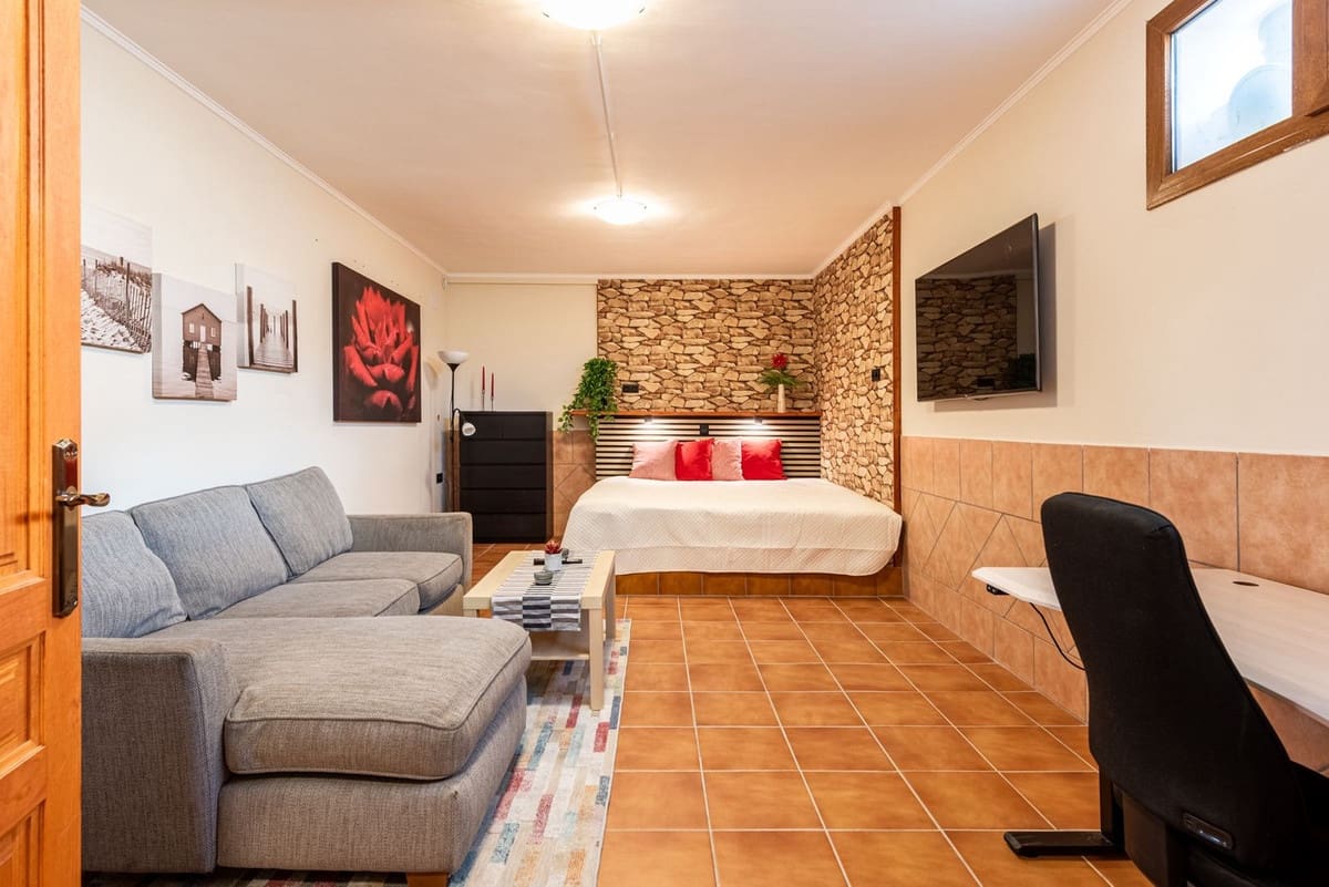 4 bedroom Villa for sale in Benalmadena with pool garage - € 1,340,000 (Ref: 10148243)