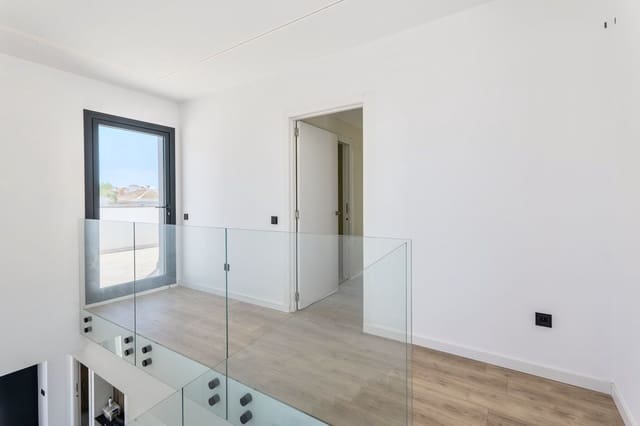 2 soverom Villa til salgs i Benalmádena med svømmebasseng - € 1 400 000 (Ref: 10148246)