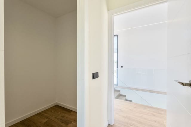 2 soverom Villa til salgs i Benalmádena med svømmebasseng - € 1 400 000 (Ref: 10148246)