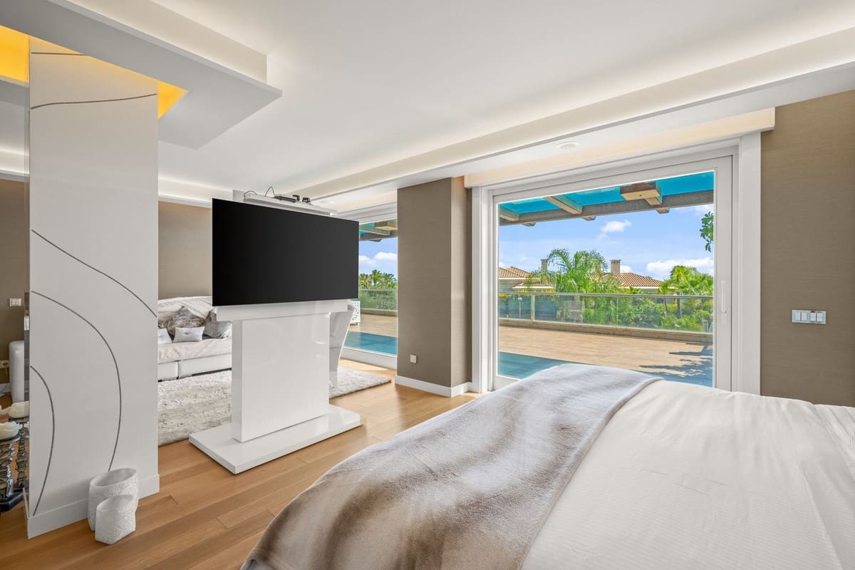 8 soverom Villa til salgs i Bahia de Marbella med svømmebasseng - € 9 500 000 (Ref: 10148250)