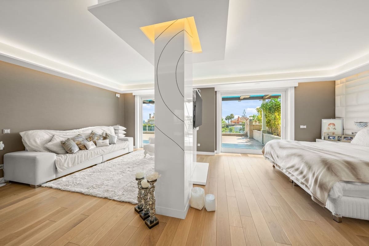8 soverom Villa til salgs i Bahia de Marbella med svømmebasseng - € 9 500 000 (Ref: 10148250)