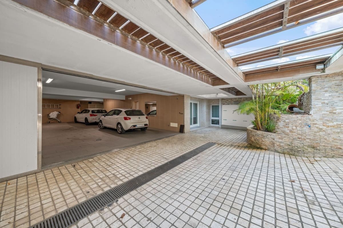 8 soverom Villa til salgs i Bahia de Marbella med svømmebasseng - € 9 500 000 (Ref: 10148250)