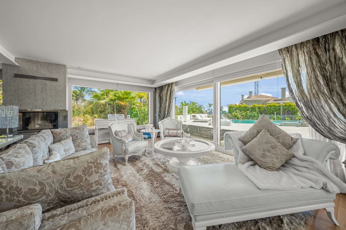 8 soverom Villa til salgs i Bahia de Marbella med svømmebasseng - € 9 500 000 (Ref: 10148250)