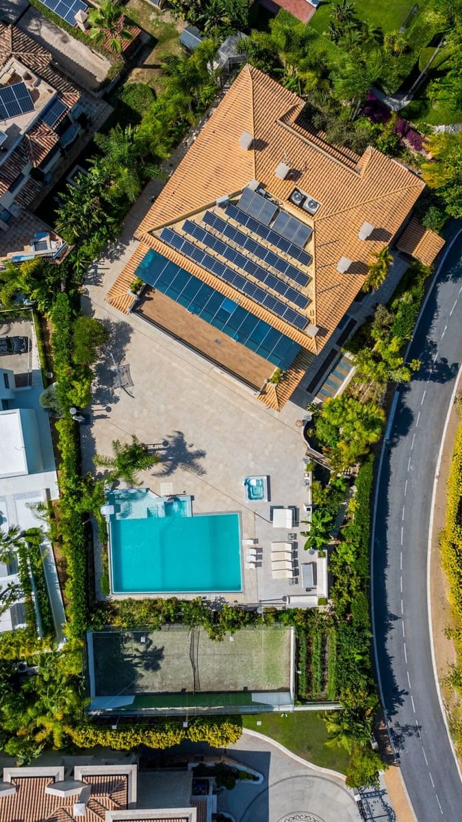 8 soverom Villa til salgs i Bahia de Marbella med svømmebasseng - € 9 500 000 (Ref: 10148250)