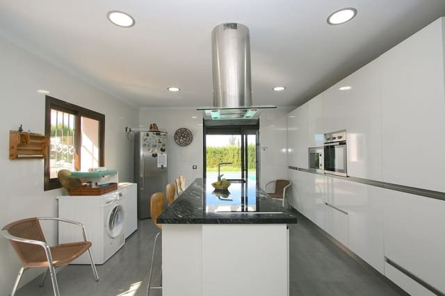 Chalet de 8 habitaciones en Benalmádena en venta con piscina garaje - 1.790.000 € (Ref: 10153692)
