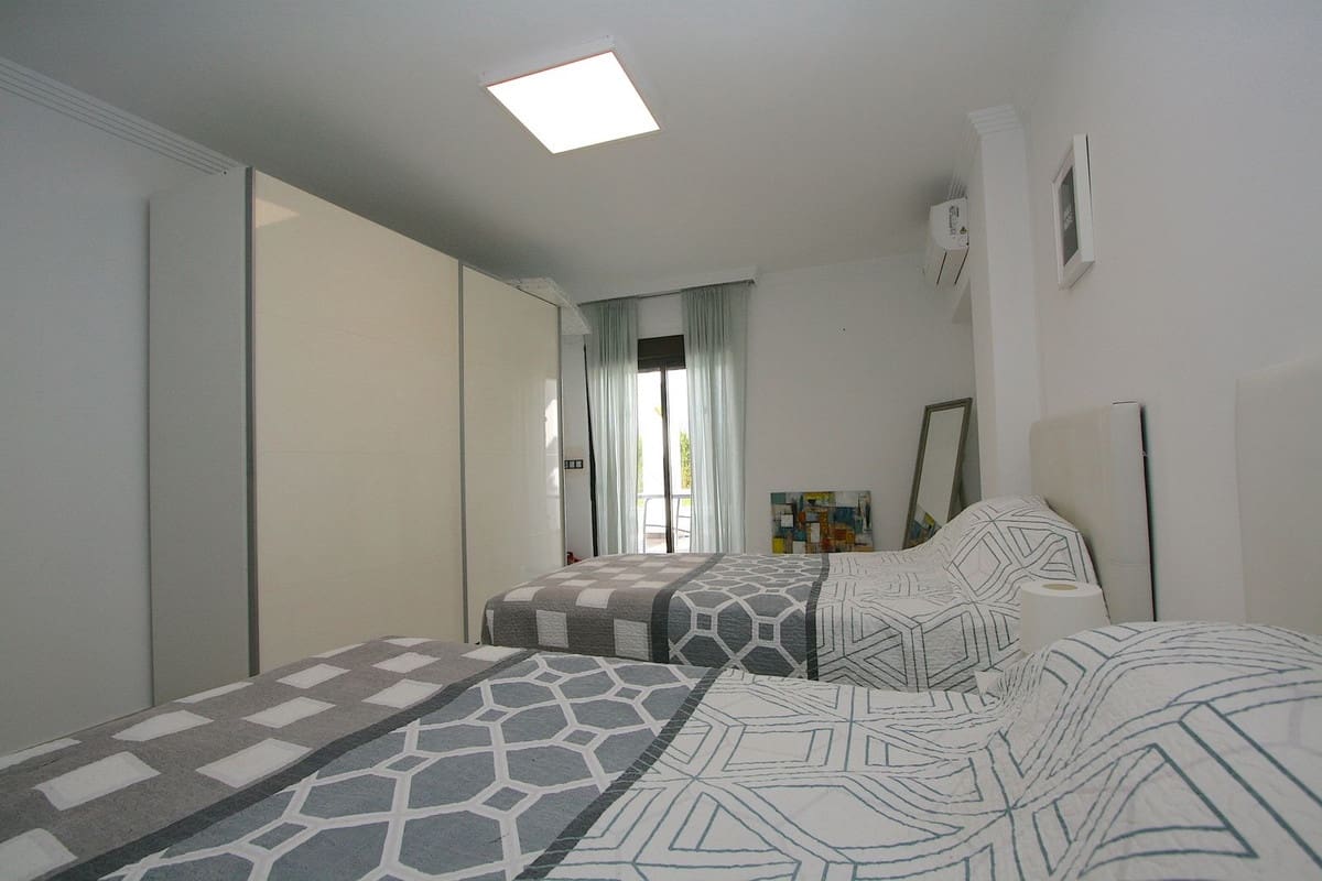 8 bedroom Villa for sale in Benalmadena with pool garage - € 1,790,000 (Ref: 10153692)