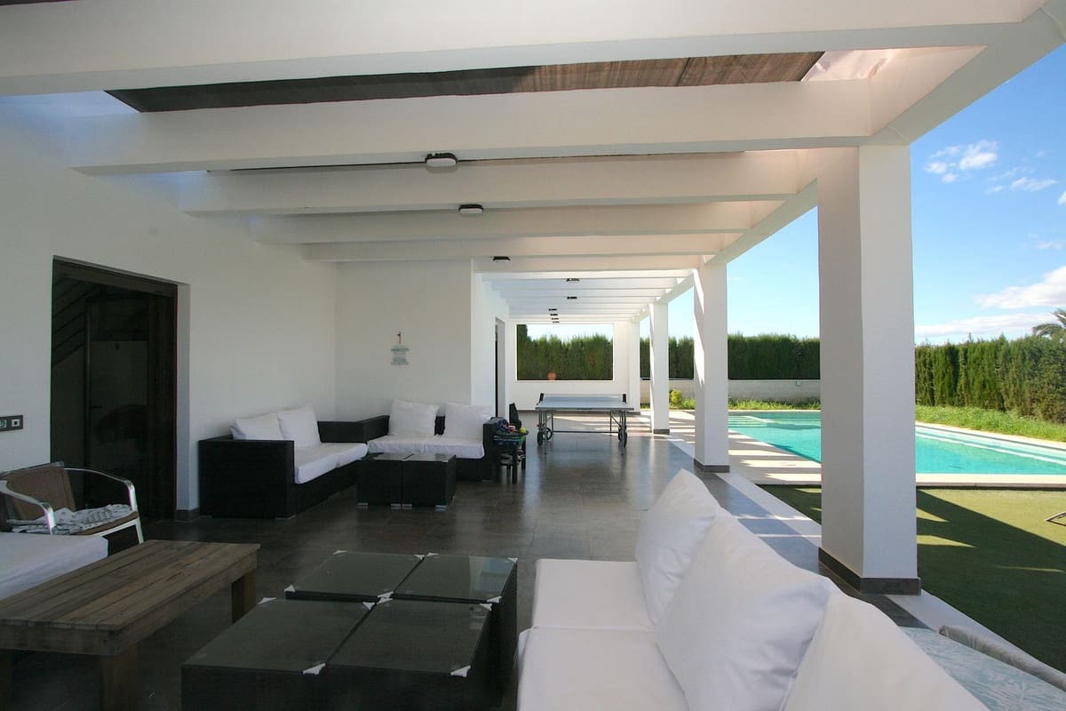 8 bedroom Villa for sale in Benalmadena with pool garage - € 1,790,000 (Ref: 10153692)