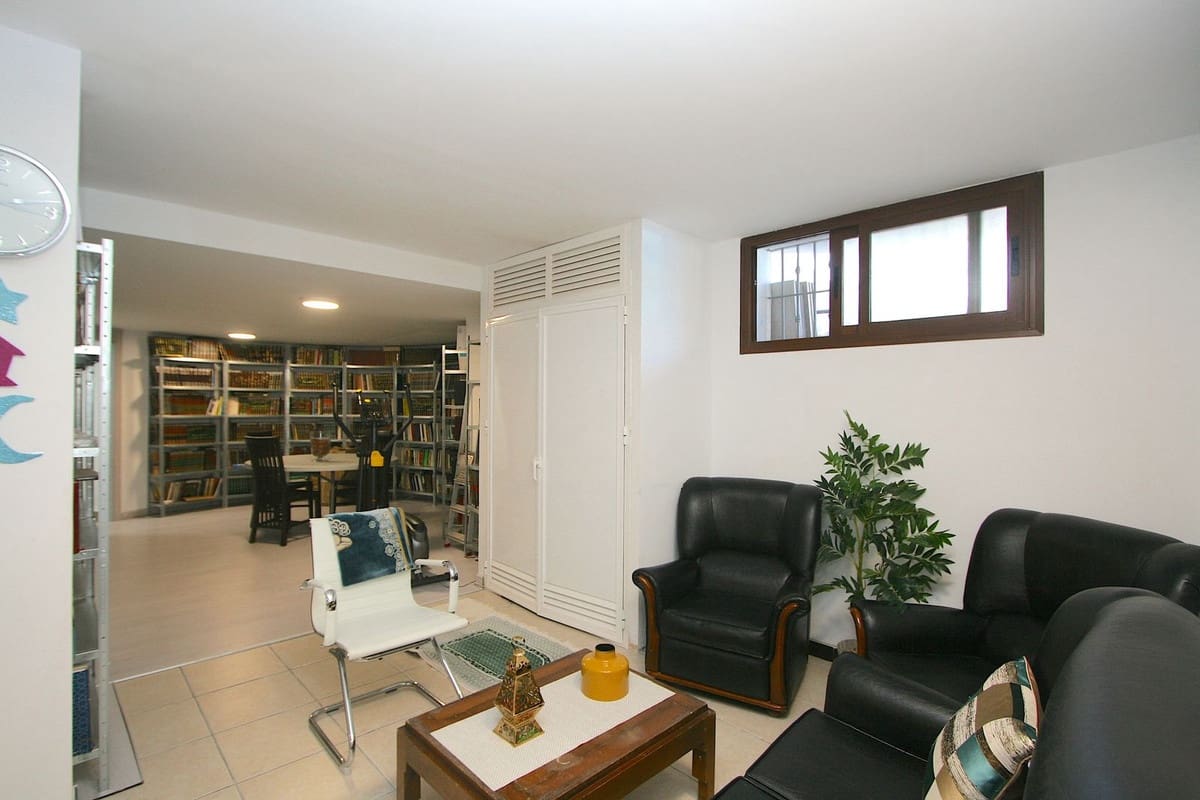 8 bedroom Villa for sale in Benalmadena with pool garage - € 1,790,000 (Ref: 10153692)
