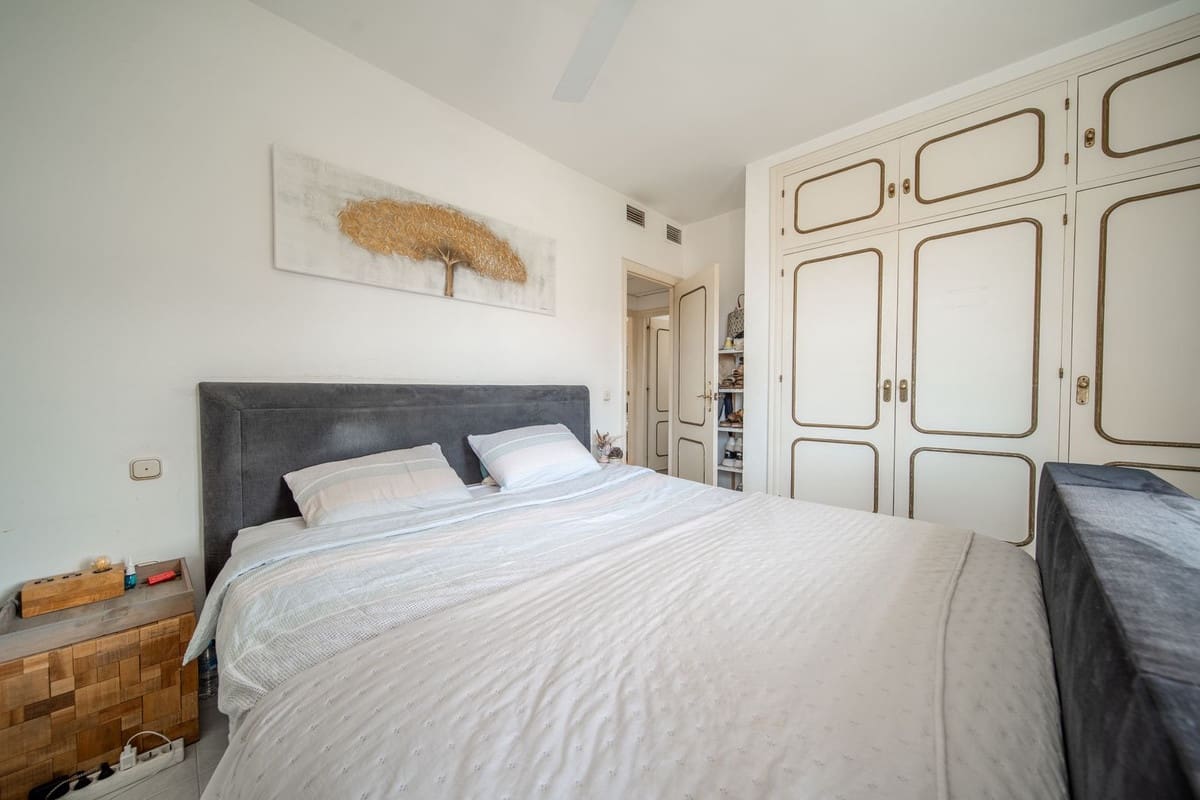 9 bedroom Villa for sale in Benalmadena with pool - € 830,000 (Ref: 10154137)