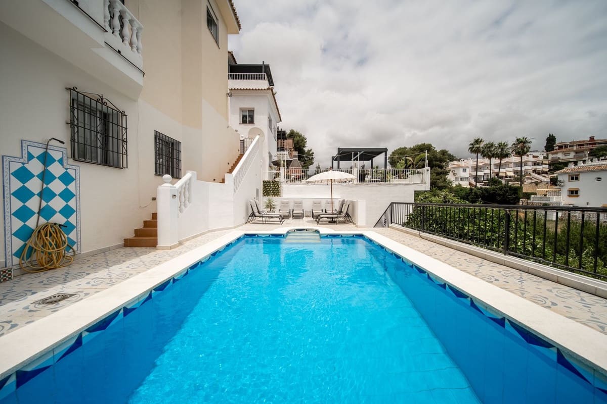 9 bedroom Villa for sale in Benalmadena with pool - € 830,000 (Ref: 10154137)