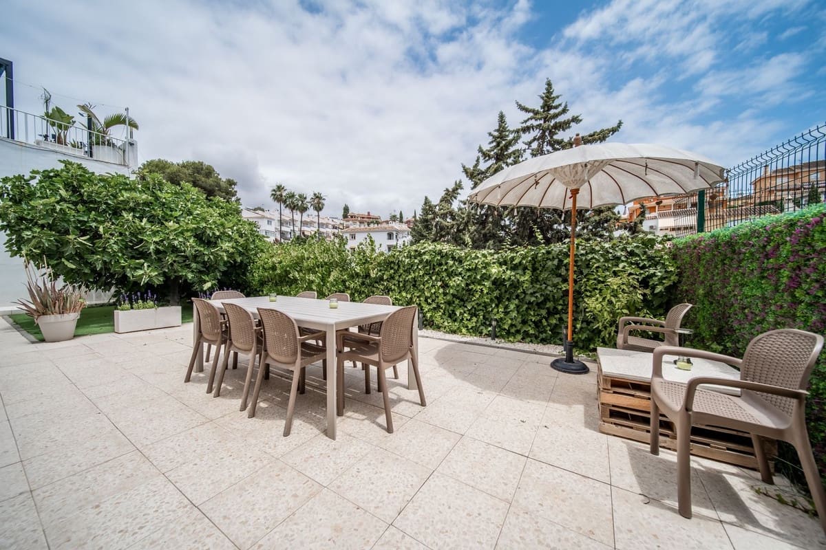 9 bedroom Villa for sale in Benalmadena with pool - € 830,000 (Ref: 10154137)